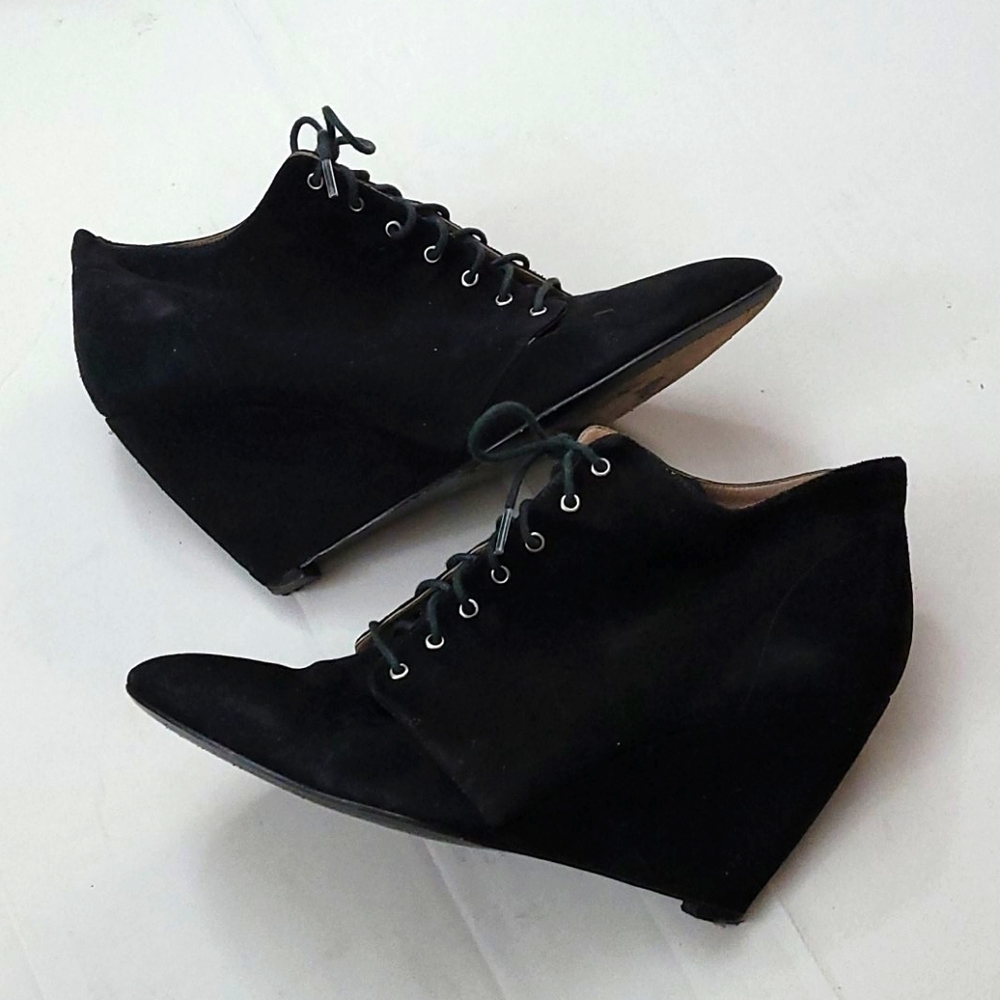 Belle by Sigerson Morrison wedge bootie